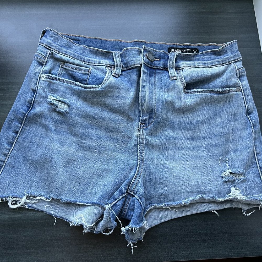 Blank NYC Distressed Denim Shorts Size 29 EUC - Picture 3 of 4